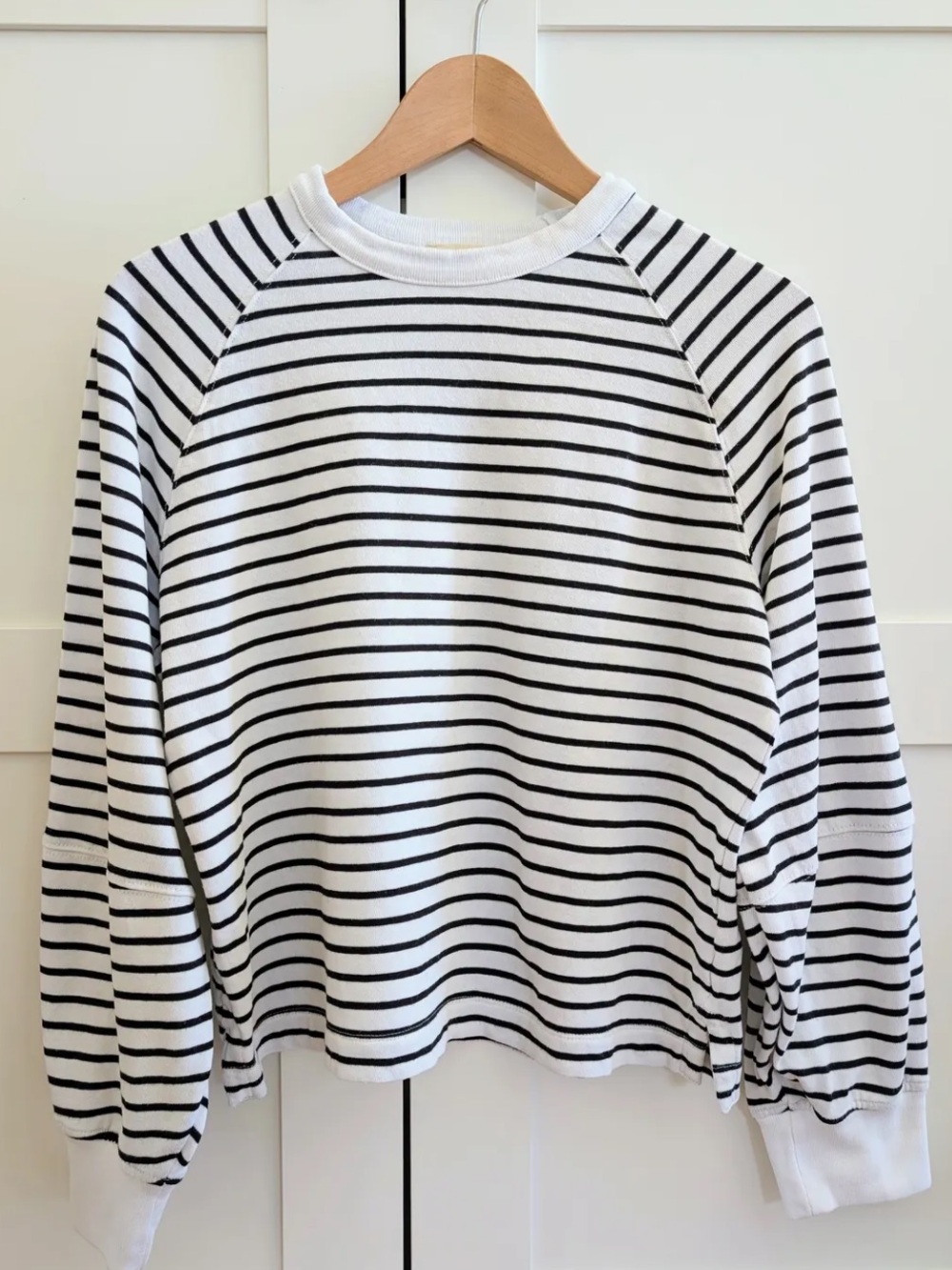 Madewell Black and White Striped Raglan Crew Neck Long Sleeve Tee NT718 Medium